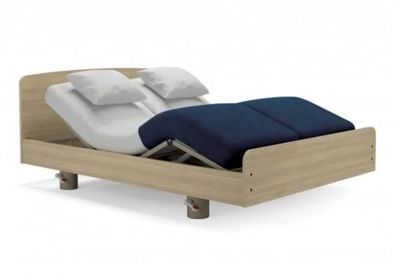 Aylesmore 4ft 6" Dual Adjustable Care Bed